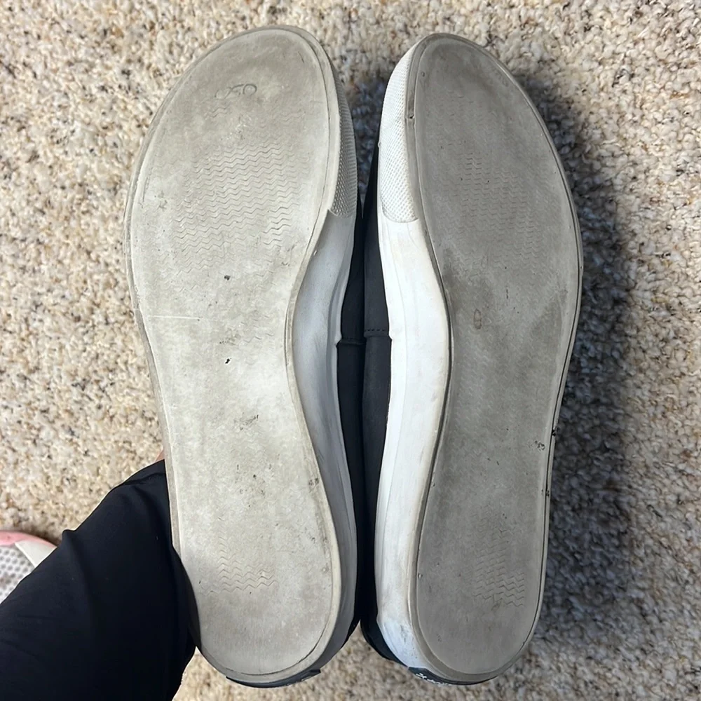 Sperry Top Siders. Worn once maybe. Dark navy or black.